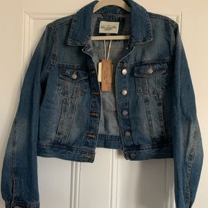 Cropped jean jacket